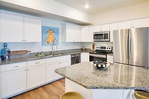Near TBK Bank Sports Complex: Quad Cities Townhome
