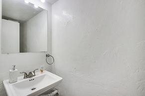 2 Mi to Lake Hefner: Modern Townhome!