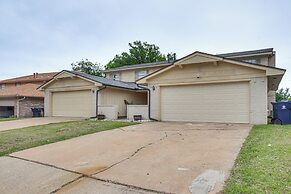 2 Mi to Lake Hefner: Modern Townhome!