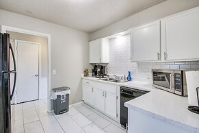 2 Mi to Lake Hefner: Modern Townhome!