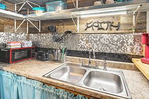 Walk to Lake Buchanan: Cottage Near Wineries!