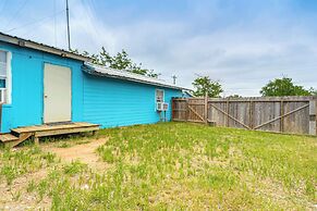 Walk to Lake Buchanan: Cottage Near Wineries!