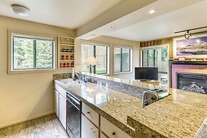 Walk to Sun Valley Village: Condo w/ Deck!