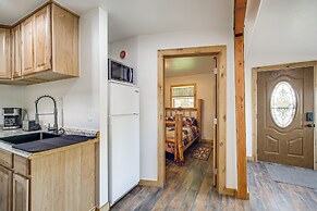 Fish & Hike: Peaceful Cabin on Williamson River