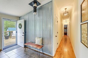 Walk to River: Loudonville Retreat w/ Hot Tub!