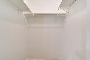 5 Mi to Historic Granbury Square: Lakefront Escape