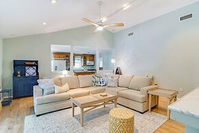 5 Mi to Historic Granbury Square: Lakefront Escape