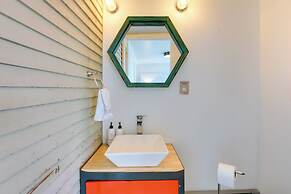 4 Boat Slips: Getaway on Mouth of Clinton River!