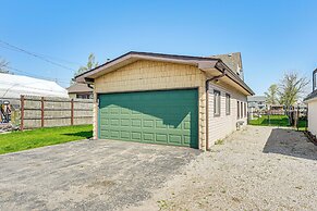 4 Boat Slips: Getaway on Mouth of Clinton River!