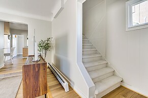 4 Boat Slips: Getaway on Mouth of Clinton River!