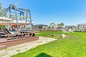 4 Boat Slips: Getaway on Mouth of Clinton River!