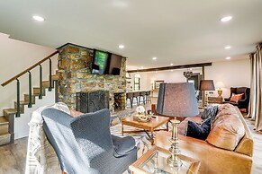 Greers Ferry Lake Retreat: Game Room + Fire Pit!