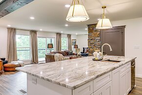 Greers Ferry Lake Retreat: Game Room + Fire Pit!