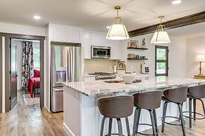 Greers Ferry Lake Retreat: Game Room + Fire Pit!