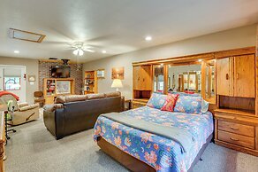 Walk to Dtwn: Ironton Home in Historic District
