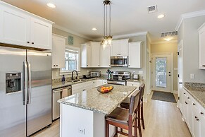 < 1 Mi to Shore & Pier: Relaxing Long Beach Escape