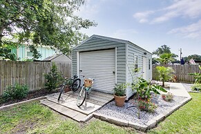 < 1 Mi to Shore & Pier: Relaxing Long Beach Escape