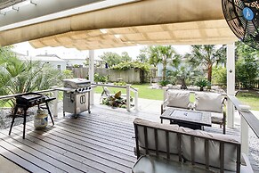 < 1 Mi to Shore & Pier: Relaxing Long Beach Escape