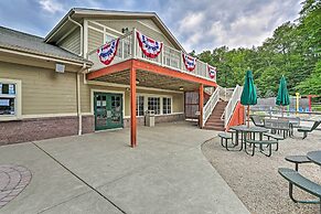 < 2 Mi to Big Bass Lake: Modern Mtn Chalet!