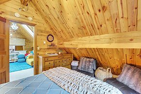 Hot Tub + Arcade Table: Spacious Retreat in Lead
