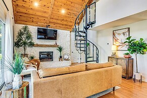Walk to Reservoir: Cicero Home w/ Furnished Deck!