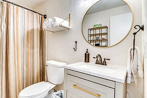 Walk to Reservoir: Cicero Home w/ Furnished Deck!