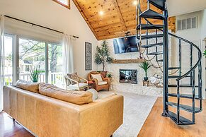 Walk to Reservoir: Cicero Home w/ Furnished Deck!