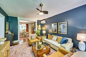 3 Mi to Frick Park: Artsy, Urban Retreat w/ Deck