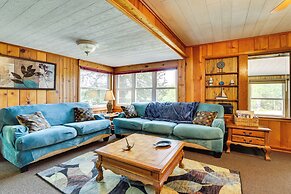 Walk to Wyalusing Beach: Cabin w/ River View!