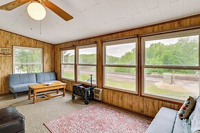 Walk to Wyalusing Beach: Cabin w/ River View!