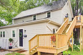 4 Mi to Nolichucky River: Apt w/ Shared Yard!