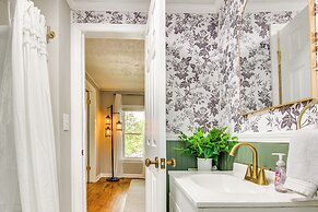 4 Mi to Nolichucky River: Apt w/ Shared Yard!