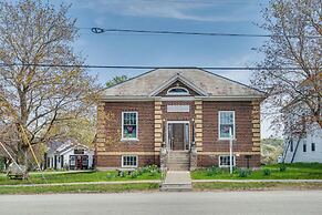 True North Farm House - Historic Family Home