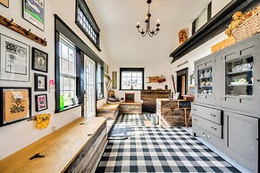 True North Farm House - Historic Family Home