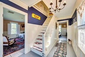 True North Farm House - Historic Family Home