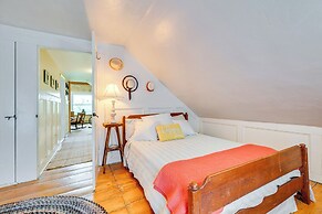 True North Farm House - Historic Family Home