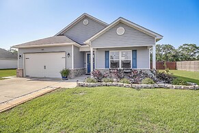 1 Mi to Shopping District: Chic Springfield Home