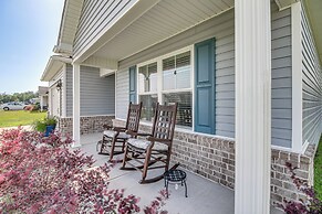 1 Mi to Shopping District: Chic Springfield Home