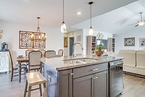 1 Mi to Shopping District: Chic Springfield Home