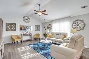 1 Mi to Shopping District: Chic Springfield Home