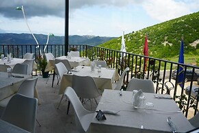 Vila Sofia Gllava - Resort
