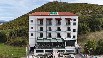 Vila Sofia Gllava - Resort