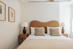 Claridge House by SLO