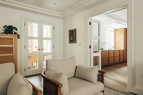 Claridge House by SLO