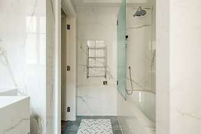Claridge House by SLO