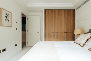 Claridge House by SLO