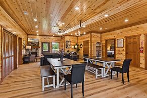 Splash Mountain Lodge 8 Bedroom Cabin