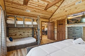 Splash Mountain Lodge 8 Bedroom Cabin