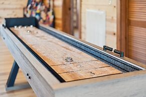 Splash Mountain Lodge 8 Bedroom Cabin