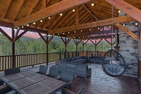 Splash Mountain Lodge 8 Bedroom Cabin